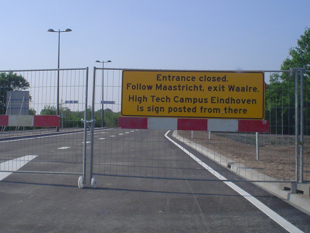 DSC09742a2hightechclosed