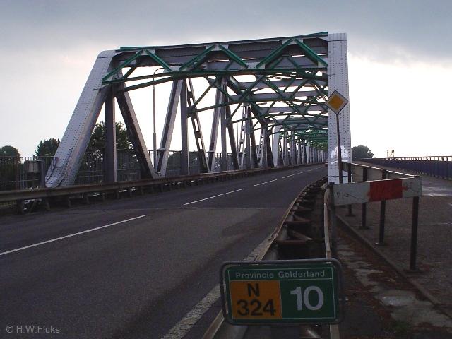 n324