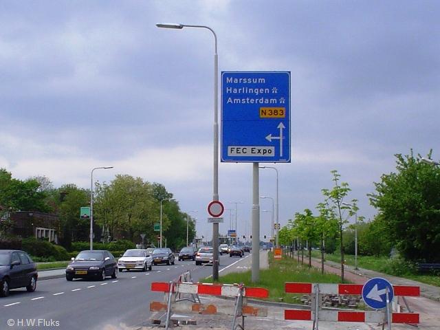 n383