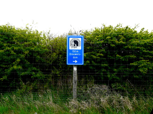 P1140820n57tunneltje