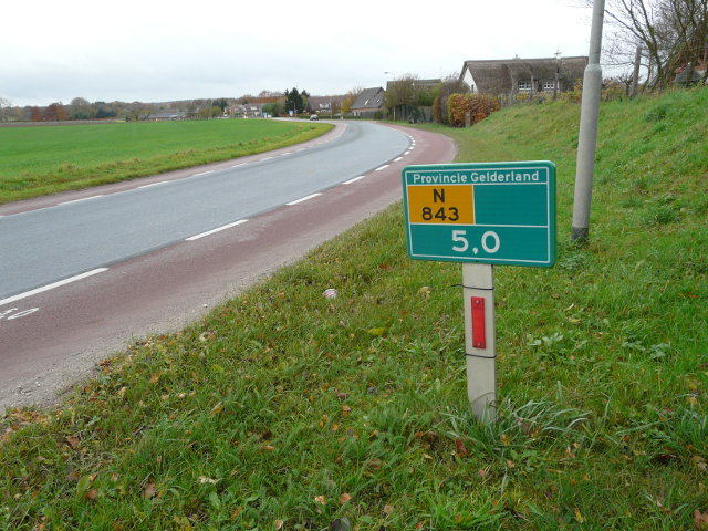 P1010710n843