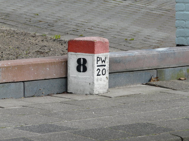 P1140082pw20barchem
