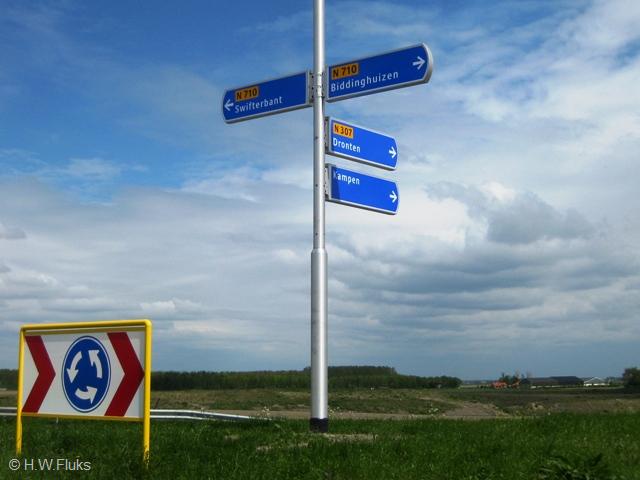n710n307_9789