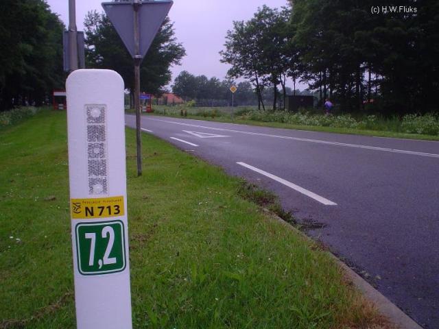 n713