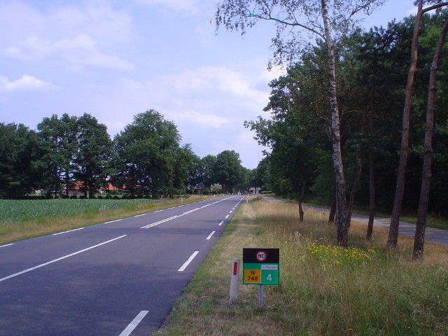 DSC07627n748