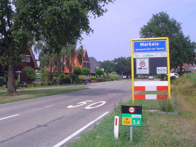 DSC07813n754