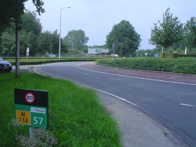 DSC08031n743
