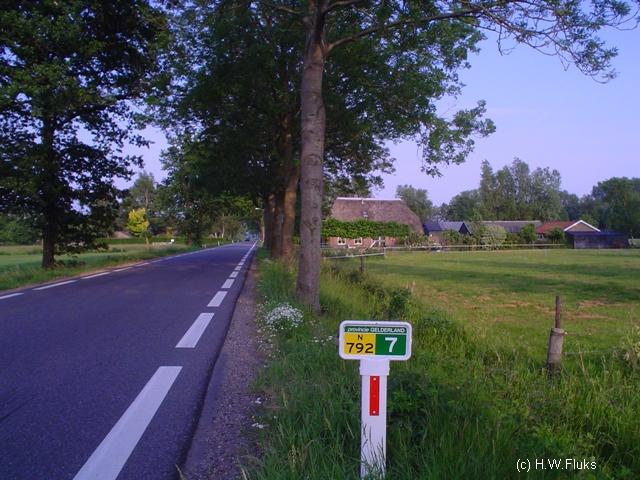 n792