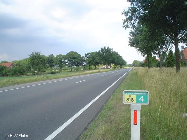 n818