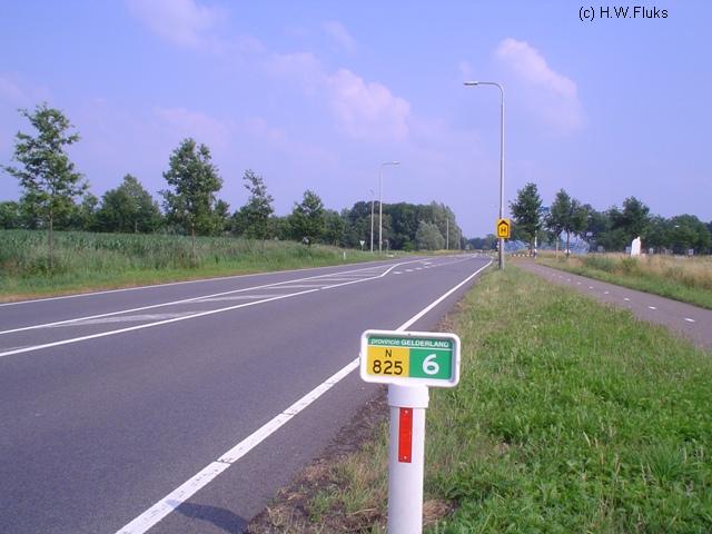 n825