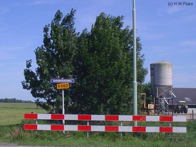 n983