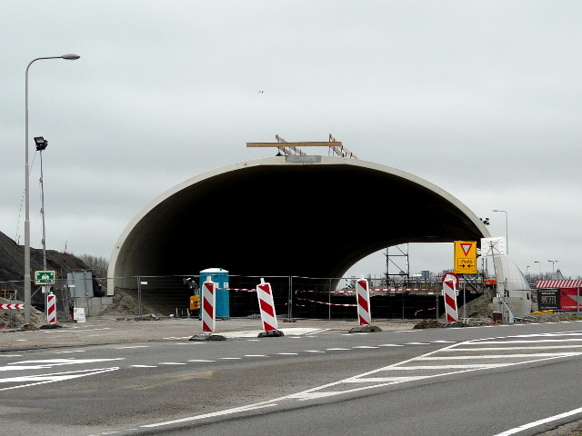 P1210595n232tunnel