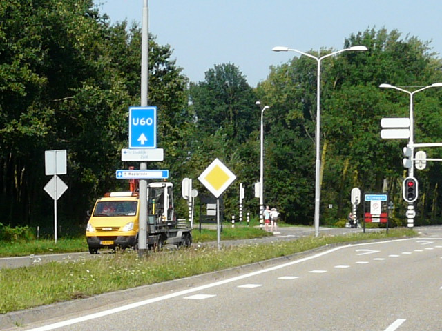 P1270385u60