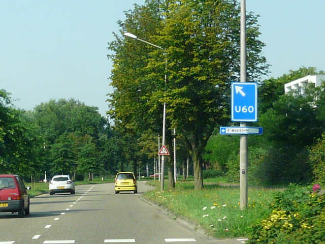 P1270387u60