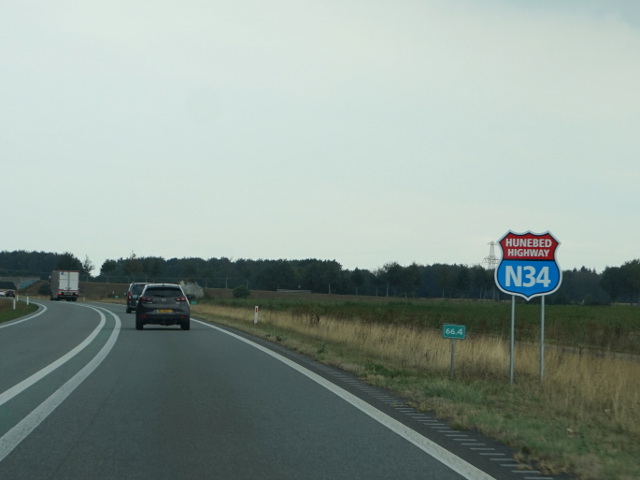 DSC03172n34hunebedhighway