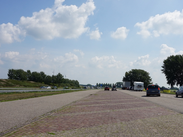 DSC09254vzpdemark