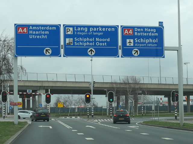 P1000207u3a4schiphol