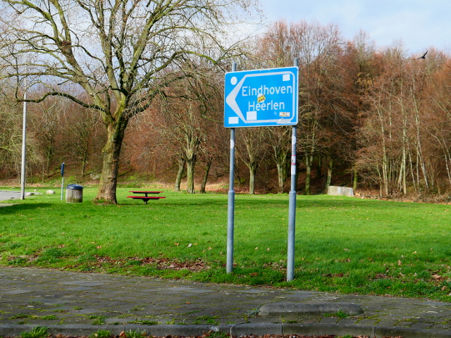 P1250526vzplangveldbordje