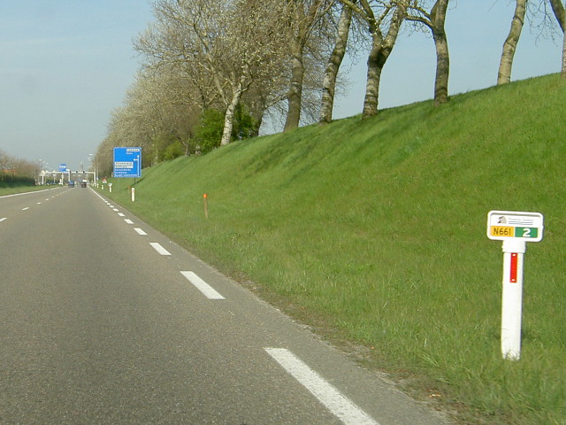 PICT1496n661a_e