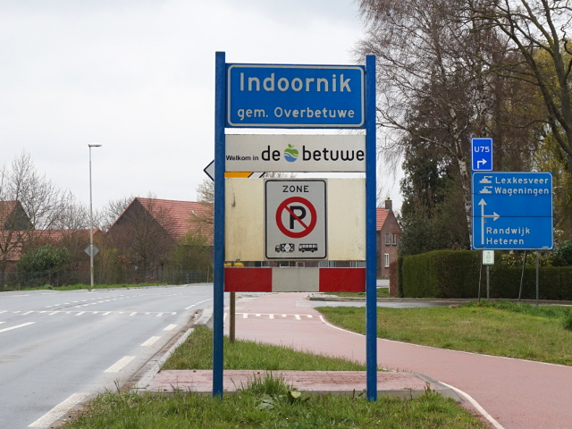 DSC04331indoornik_b