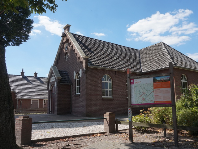 DSC02049schuinesloot_z