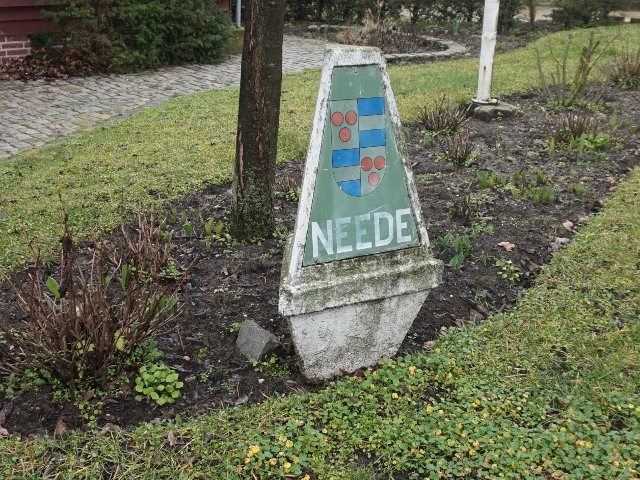 DSC07400neede_z