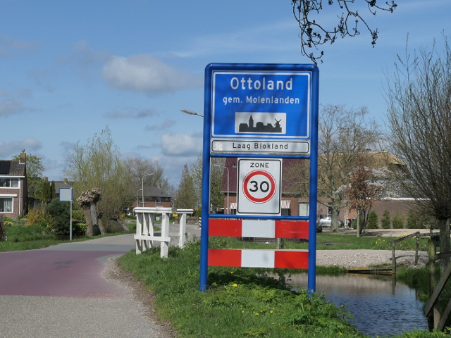 P1010293laagblokland_w