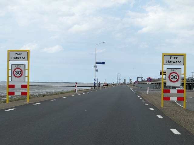 P1090021pierholwerd_w