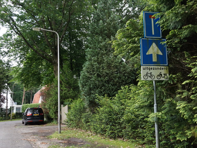 DSC03166dendolderautokerkhof