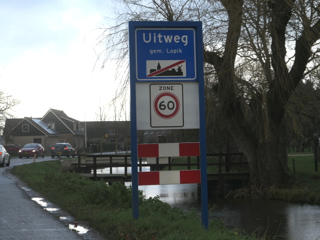 P1330411uitweg_ee