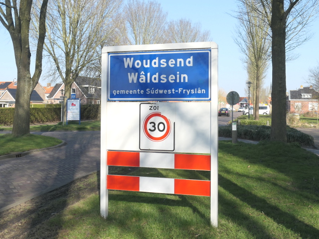 P1350350woudsend_b
