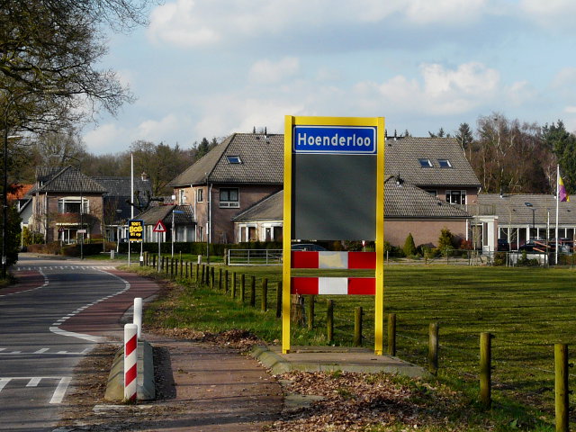 P1040063hoenderloo