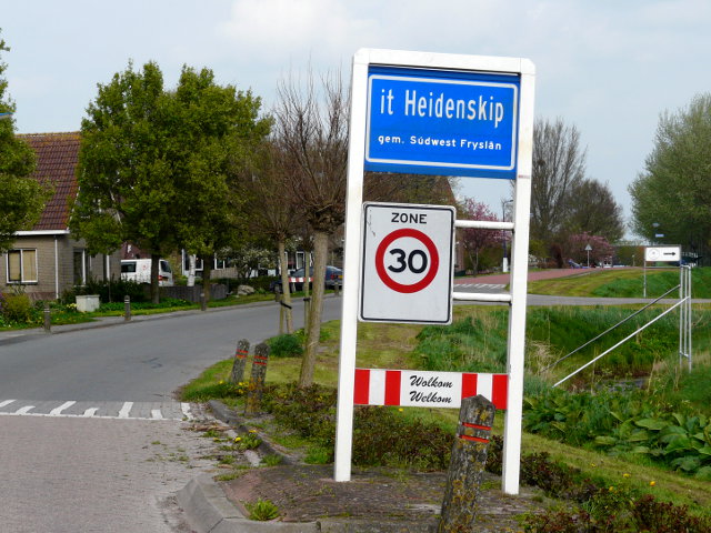 P1050068itheidenskip