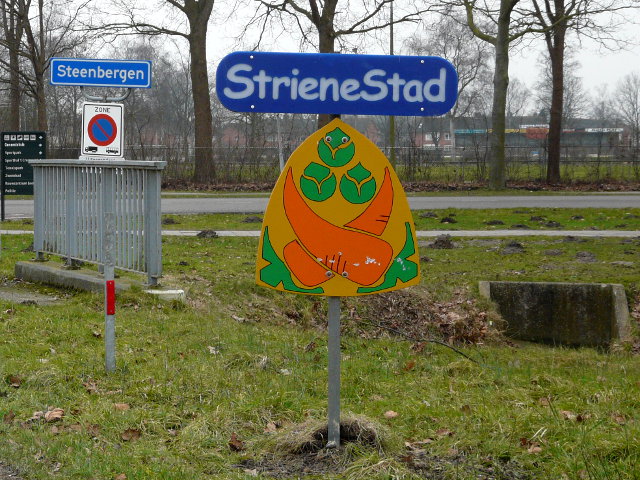 P1120960steenbergenstrienestad