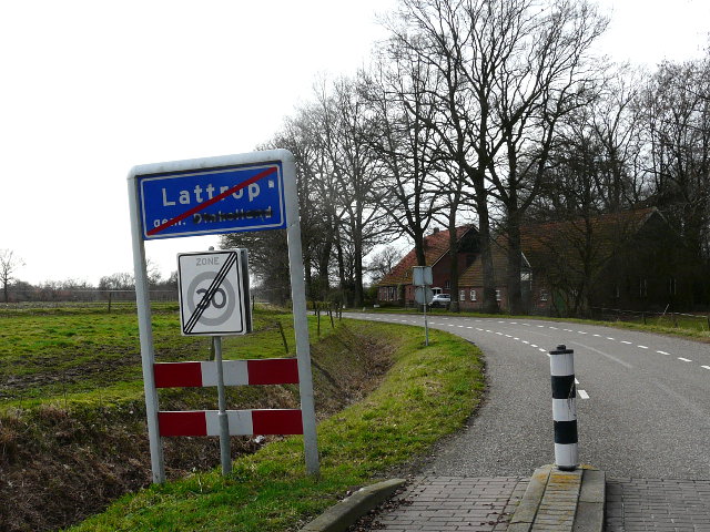 P1030449lattrop