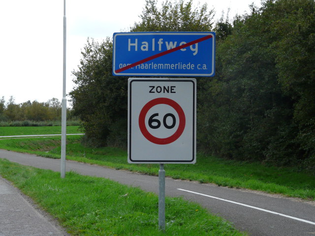 P1000555halfweg