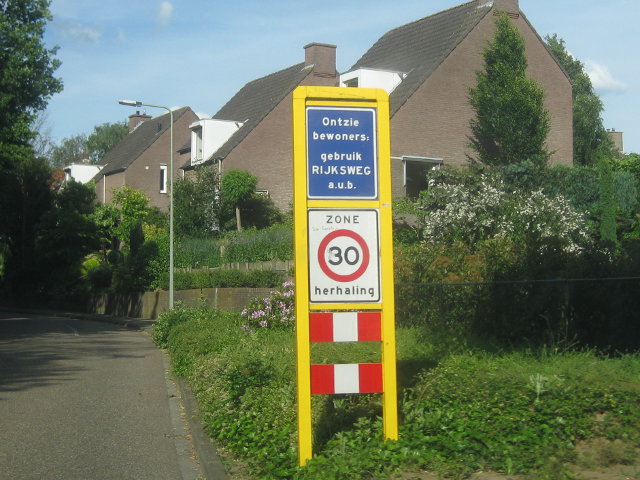 IMG_8610gebruikrijkswegaubroermond