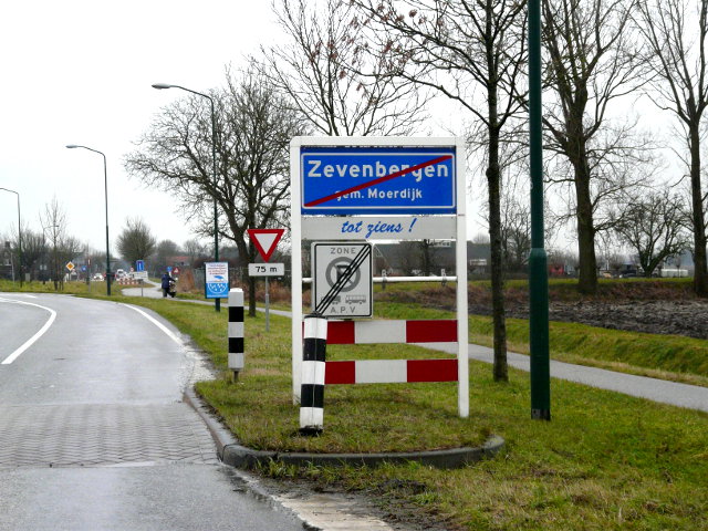 P1020667zevenbergen