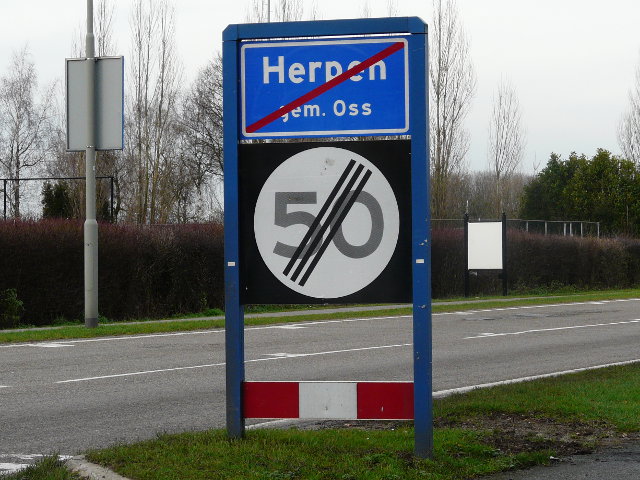 P1020700herpen