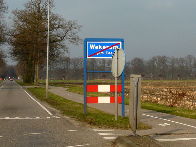 P1020814wekerom