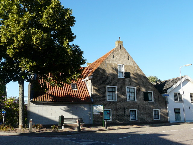 P1070717zwartewaal