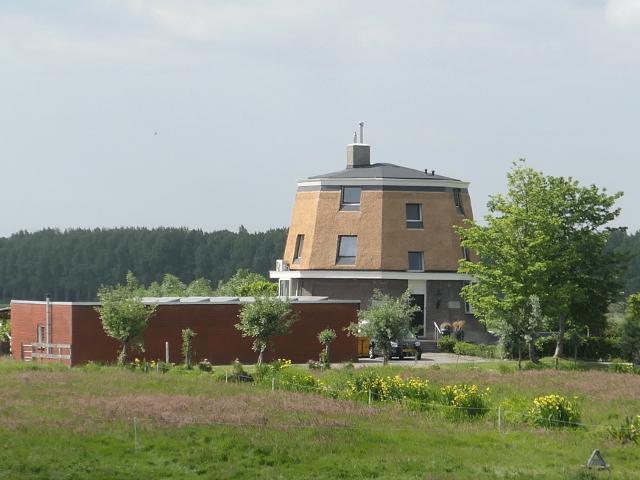 P1370333nesadamstel_z