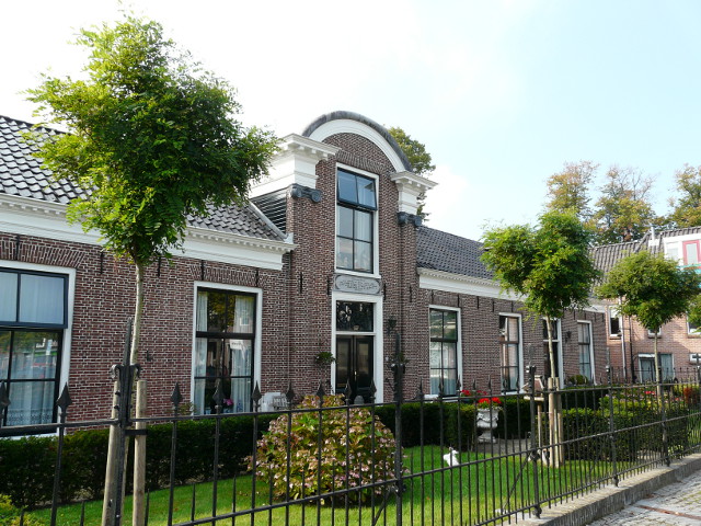 P1100384dokkum