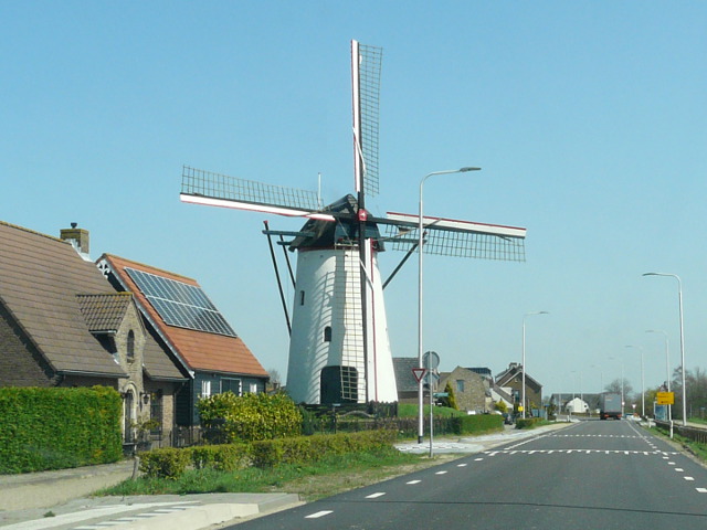 P1140466heensemolen