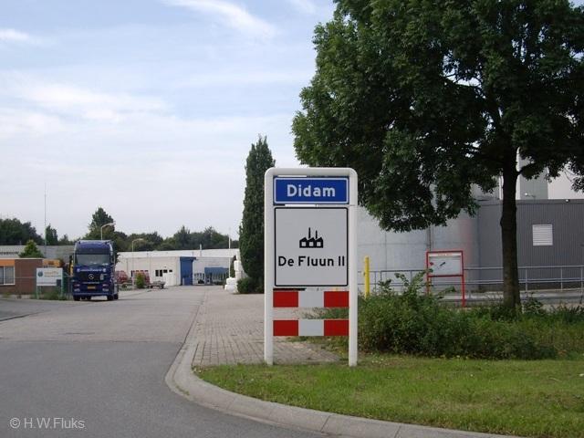 defluuniiIMGP9102