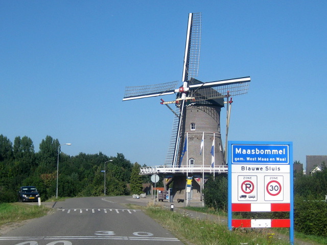 IMG_2092blauwesluismaasbommel