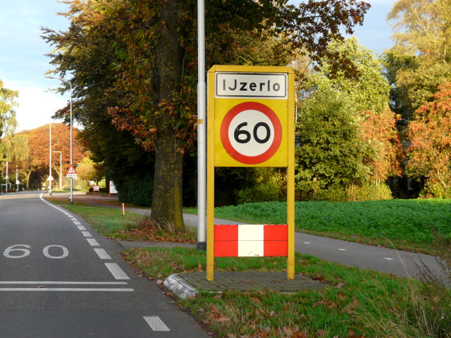 P1010148ijzerlowit