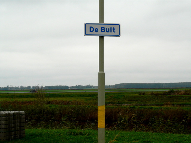 P1010279debult