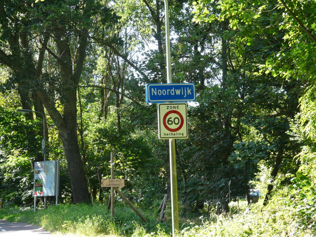 P1070589noordwijkblauw