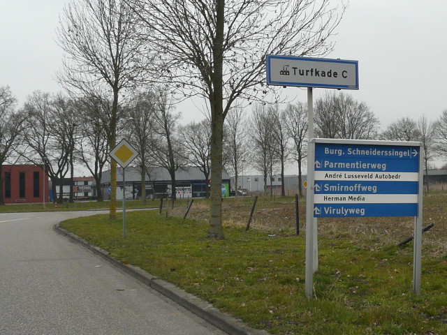 P1130584turfkadec